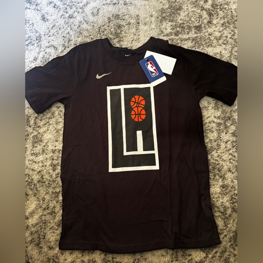 NWT Kids Nike NBA LA Clippers Graphic Tee Black Basketball Logo Size: Medium